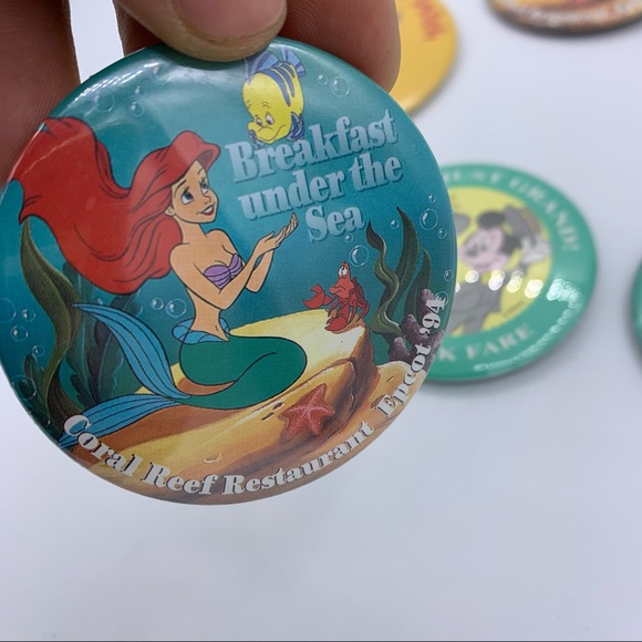 Vintage Disney pin buttons bundle of 8 - Picture 2 of 9